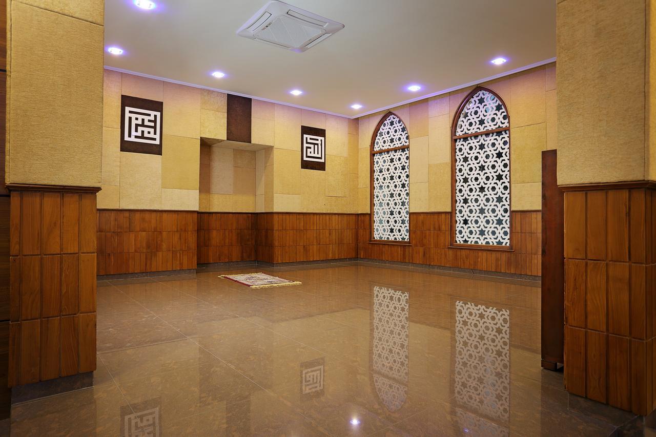 Multazam Hotel Solo מראה חיצוני תמונה