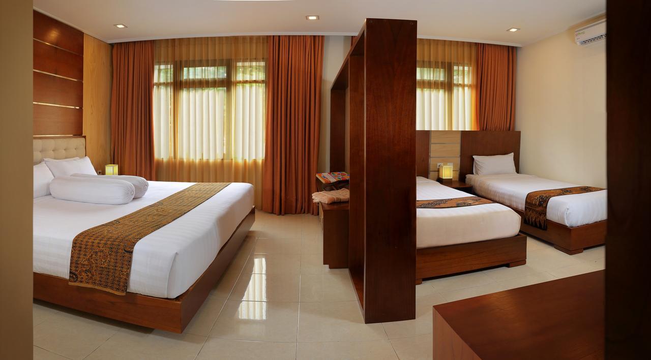 Multazam Hotel Solo מראה חיצוני תמונה
